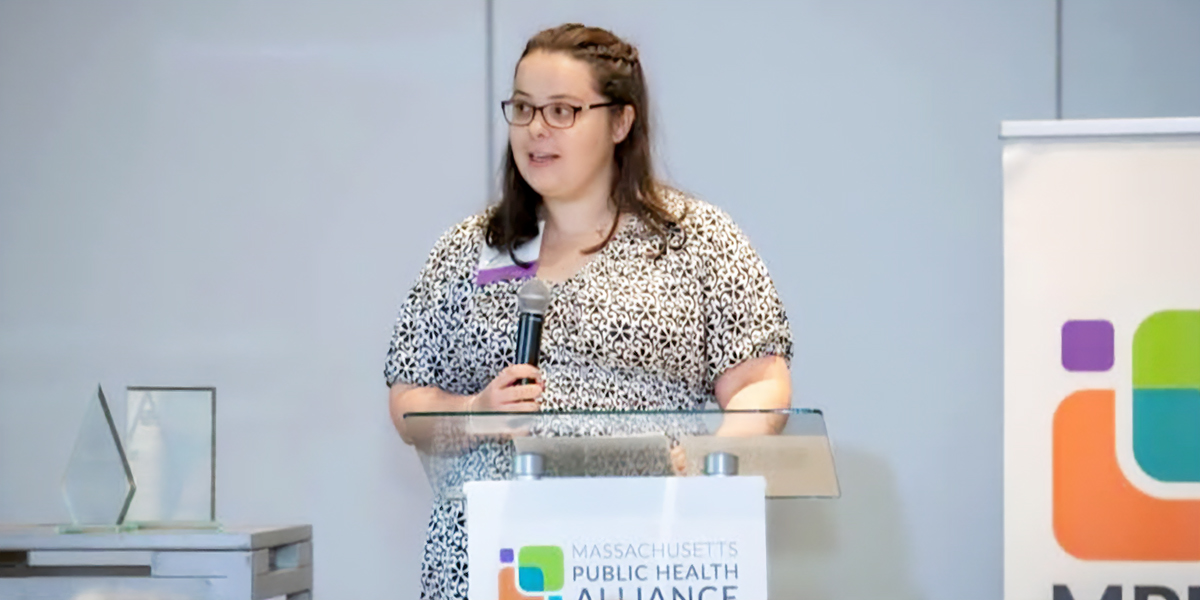 Victoria Selser ’20 accepts the Local Public Health Leadership Award at the Massachusetts Public Health Alliance 2025 Spring Awards Breakfast. 
