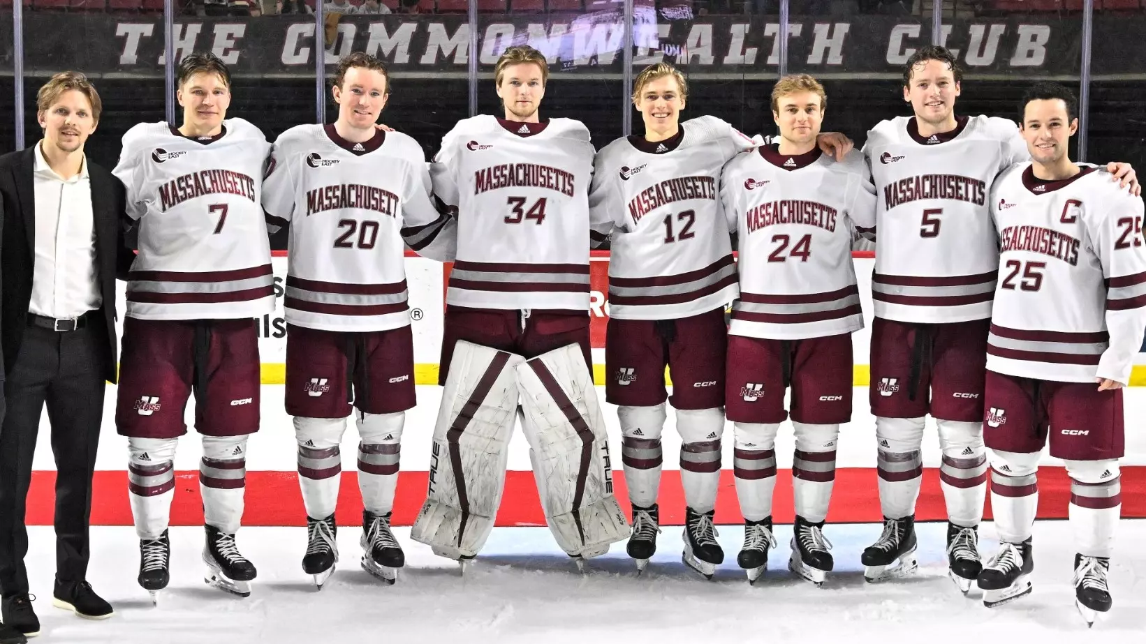 22 University of Massachusetts Hockey Student-Athletes Earn Hockey East All-Academic Nods